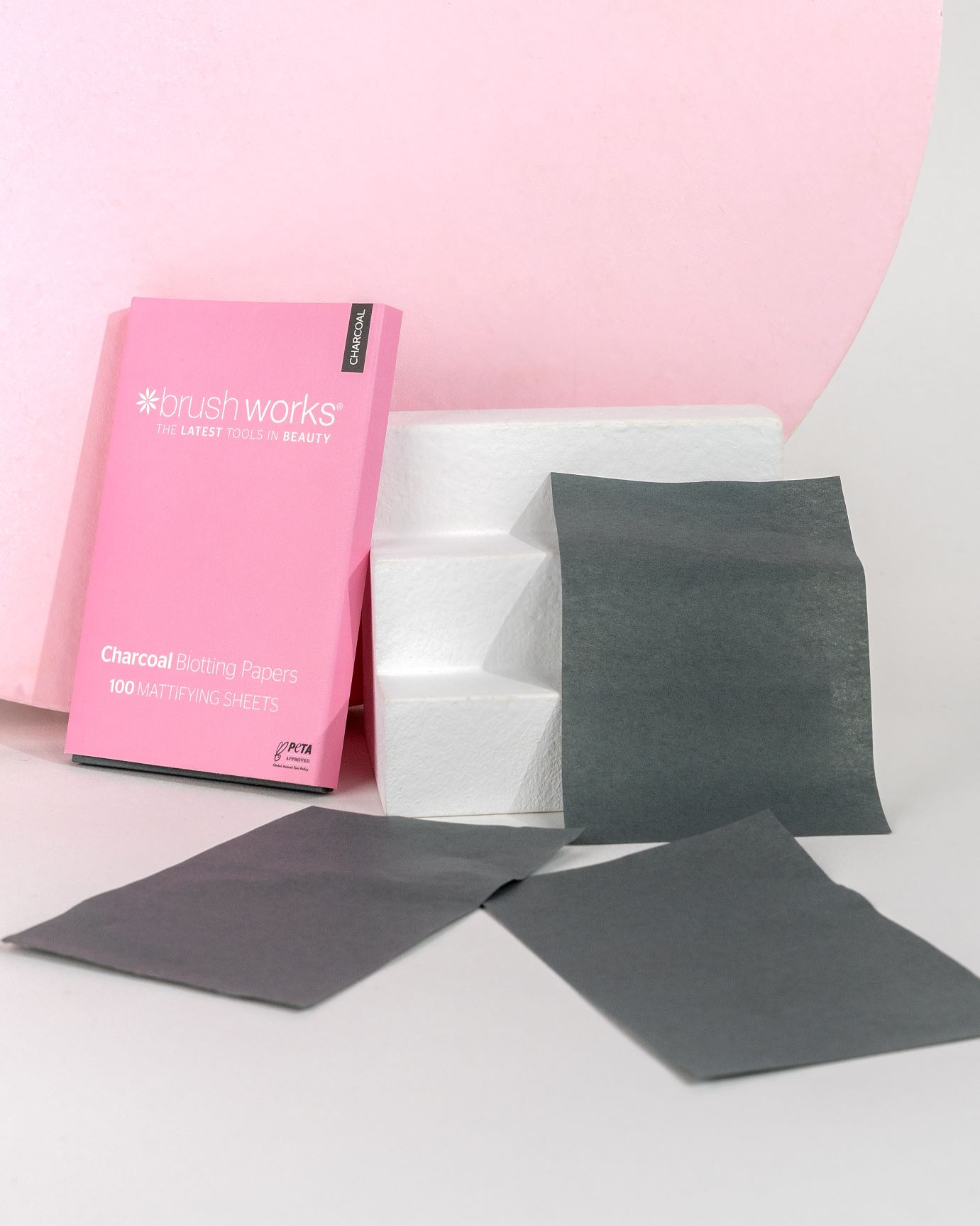 BRUSHWORKS Charcoal Blotting Papers, Bild 3 von 5