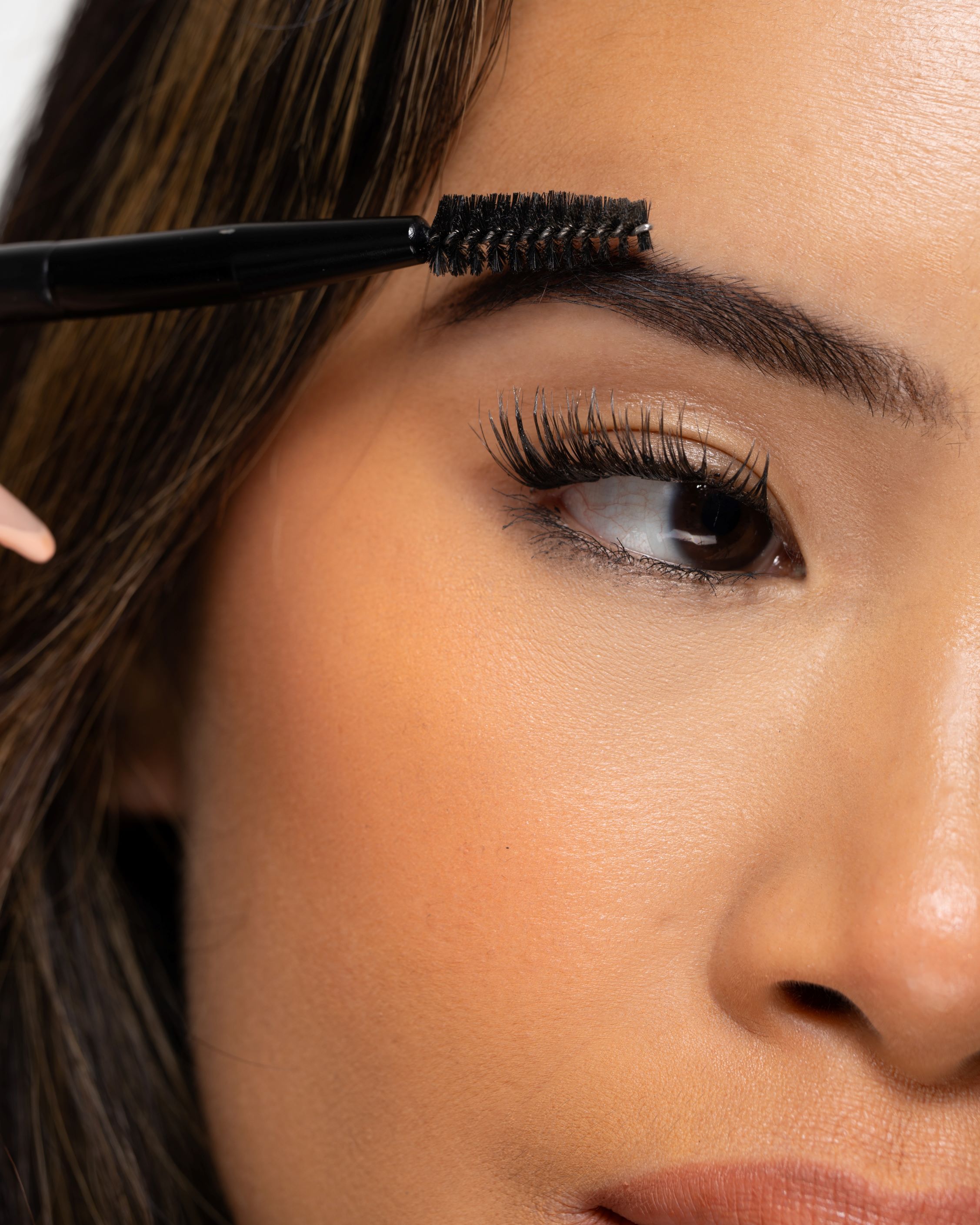 BRUSHWORKS Double Ended Brow Brush and Spoolie, Bild 4 von 5