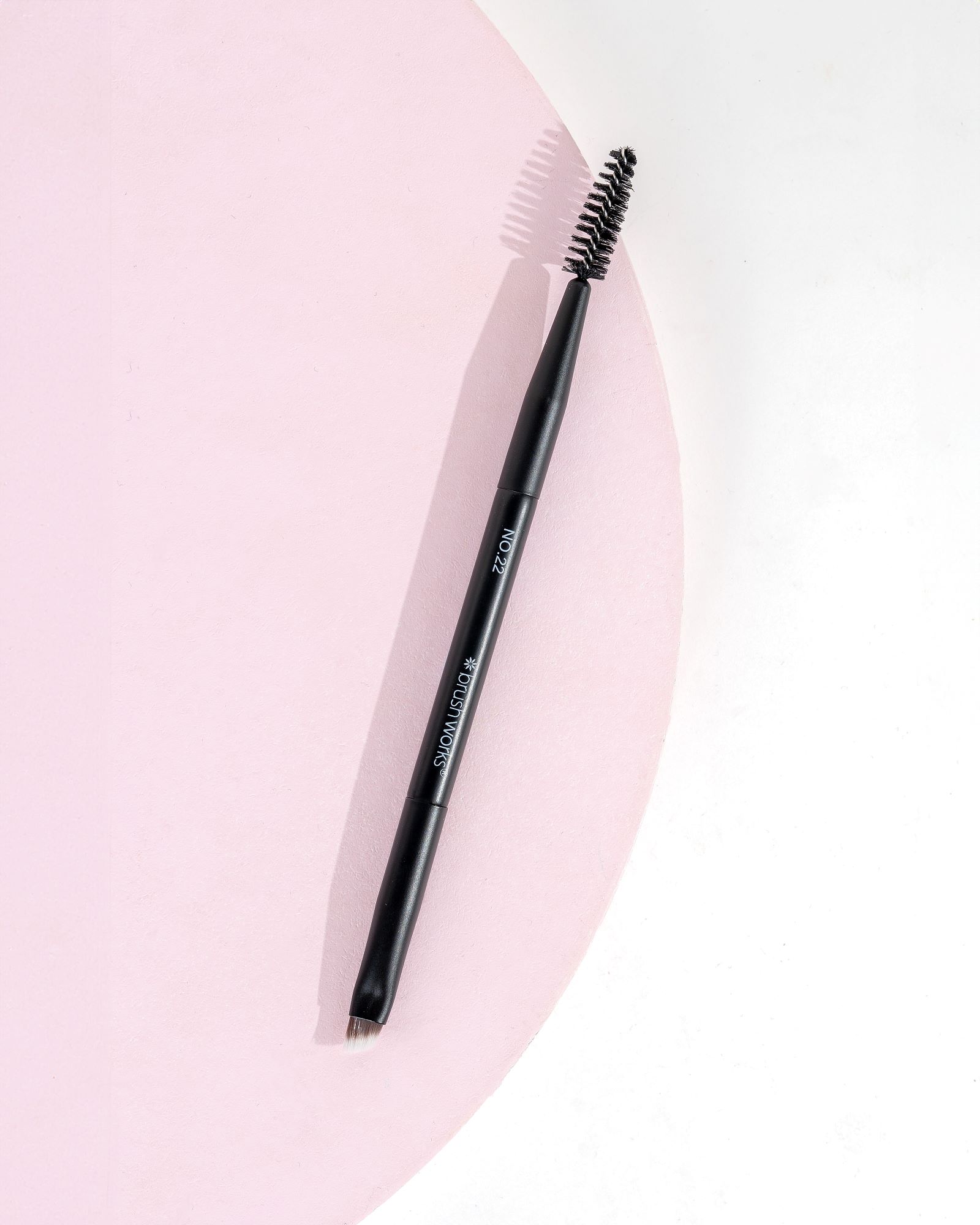 BRUSHWORKS Double Ended Brow Brush and Spoolie, Bild 5 von 5
