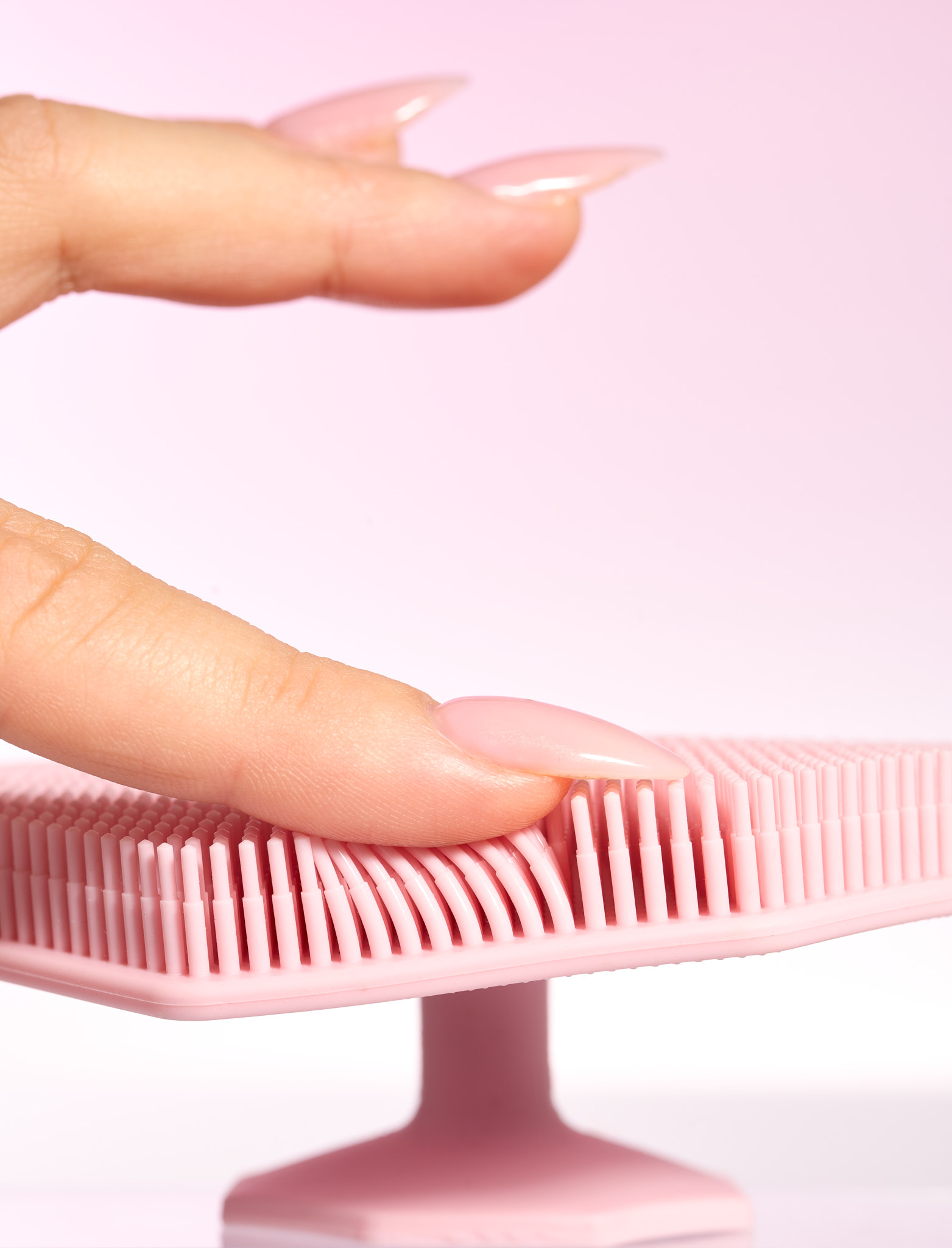 BRUSHWORKS Silicone Face & Body Cleansing Brush, image 4 sur 5
