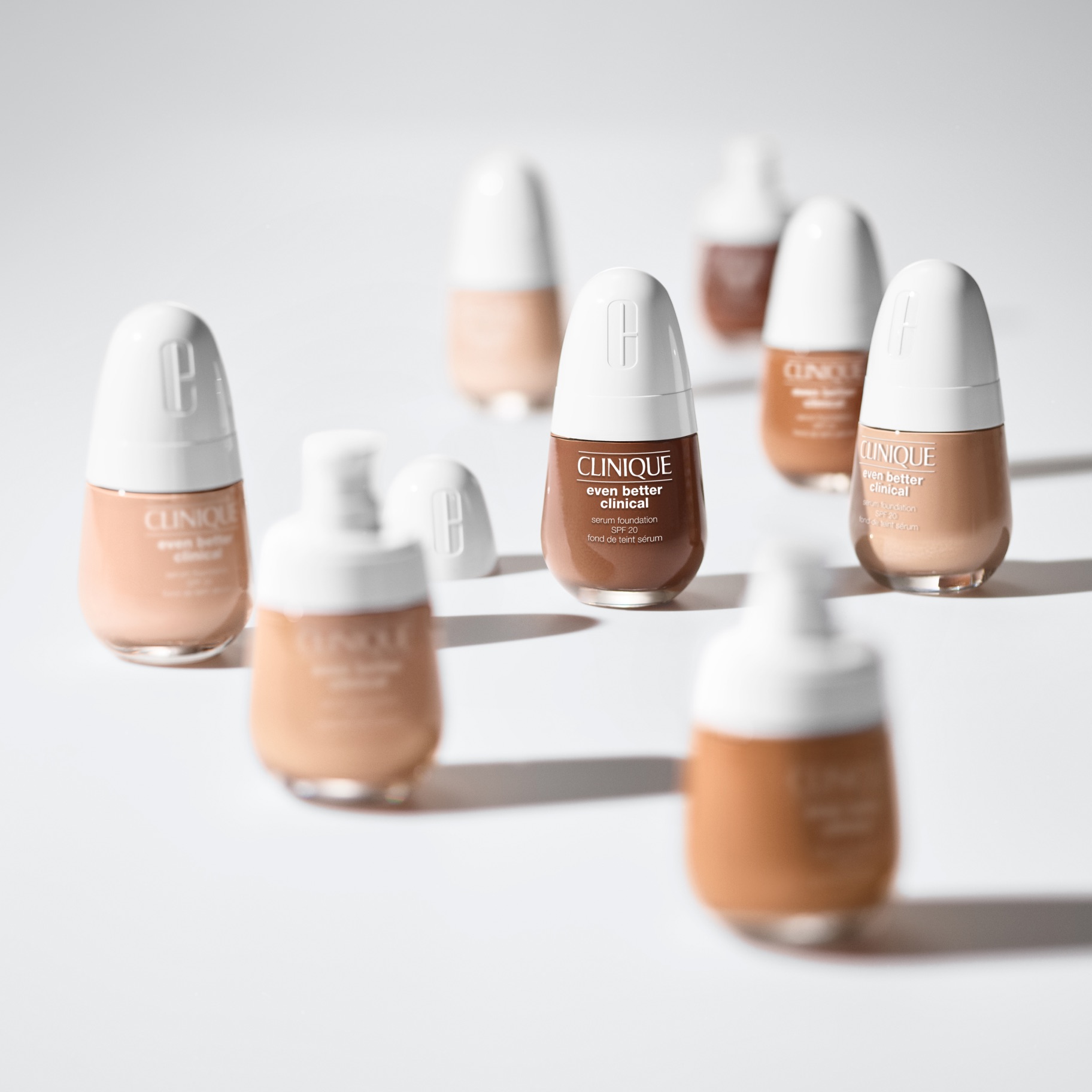 Clinique Even Better Clinical Serum Foundation, image 2 sur 2