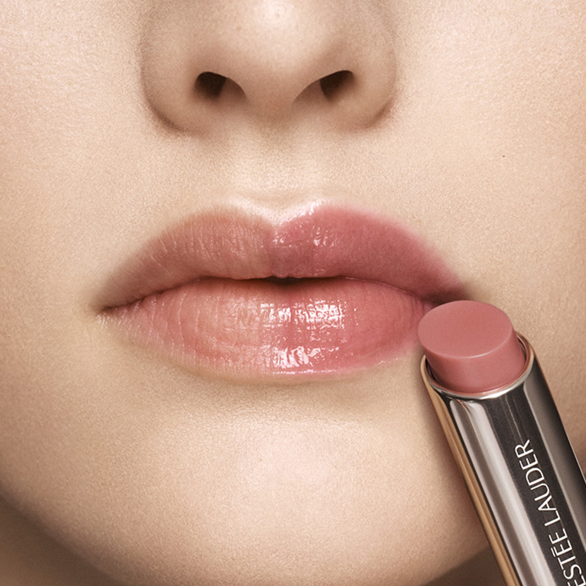 Estee Lauder Futurist Hydra Plump Lip Balm, Bild 3 von 5