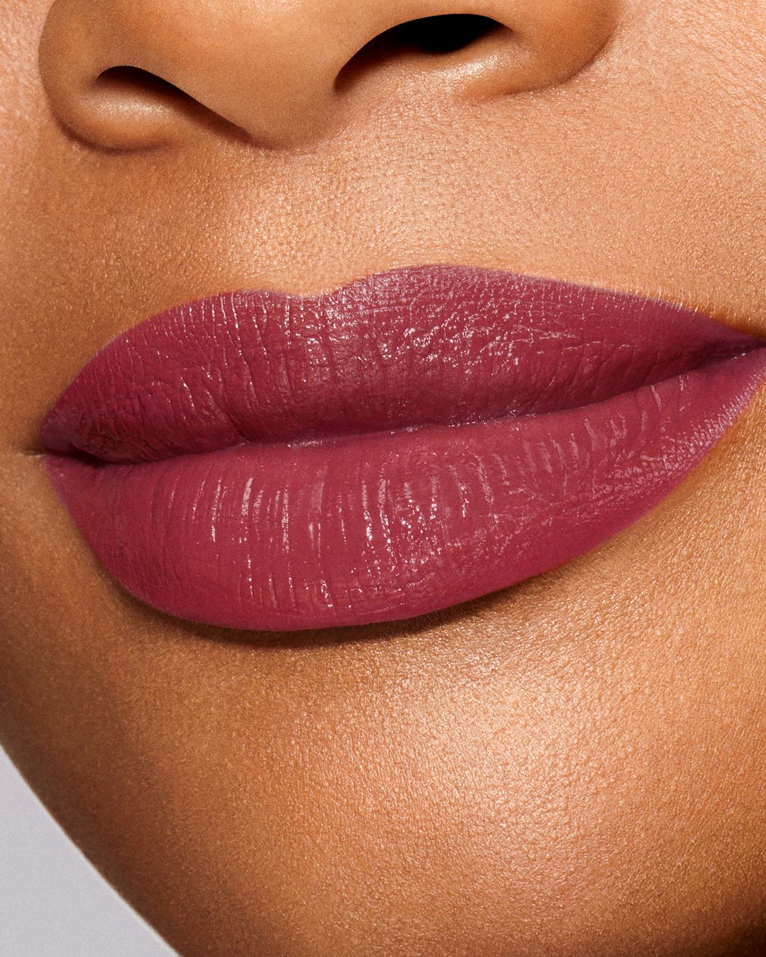 Estee Lauder Pure Color Explicit Slick Shine Lipstick, Bild 2 von 2