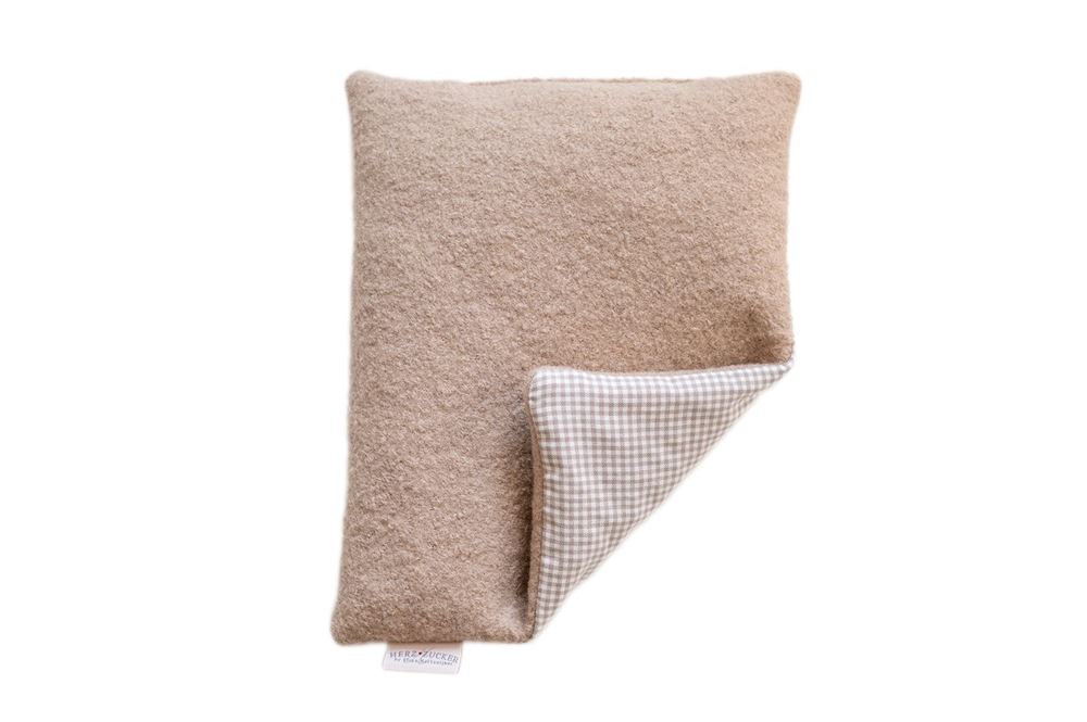 HERZZUCKER Coussin noyaux cerise, image principale