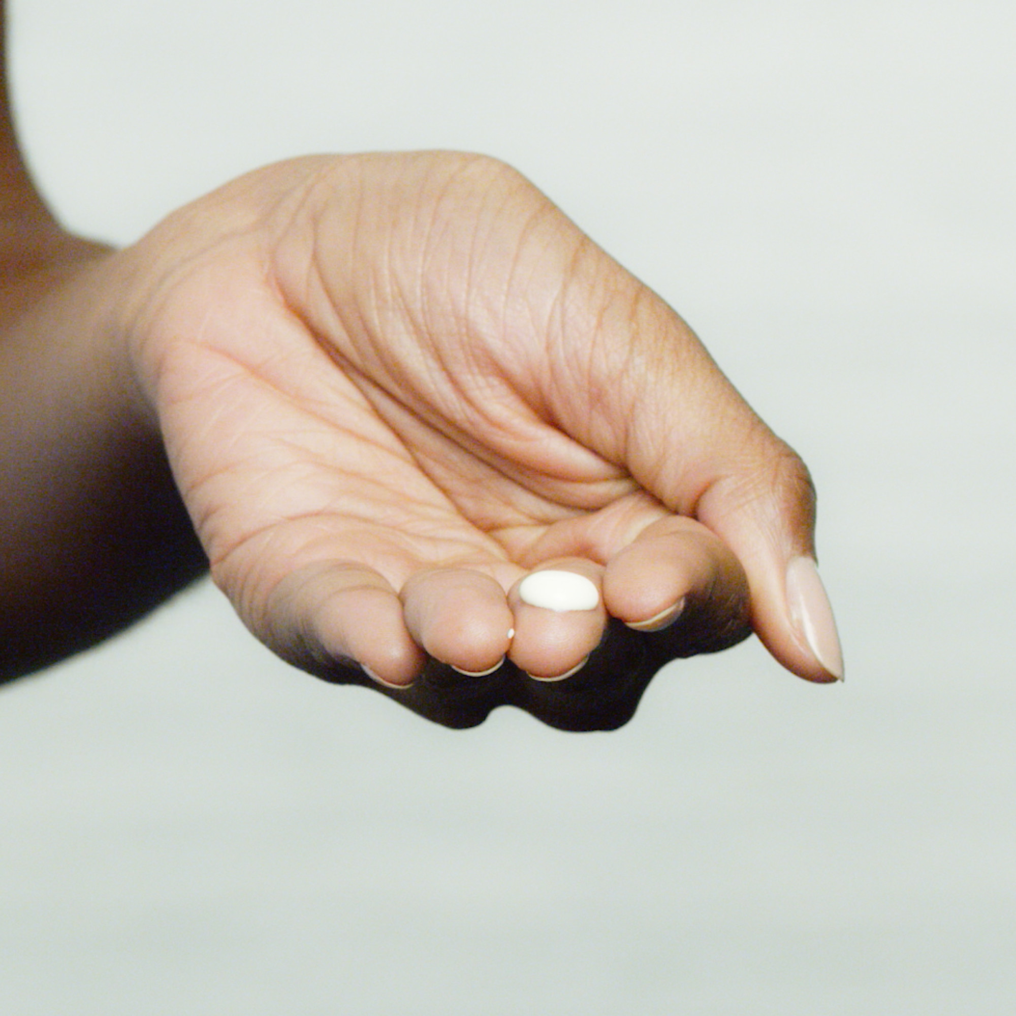 KIEHL'S Ultra Light UV Defense, Bild 3 von 3